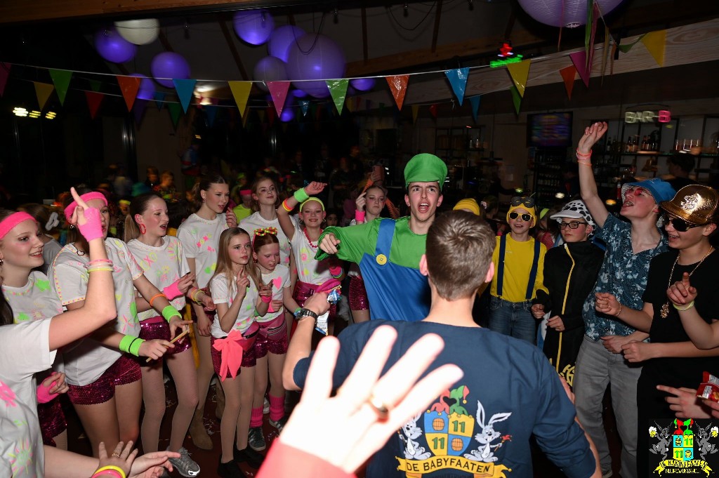 ../Images/Jeugddisco Glow in the Dark 115.jpg